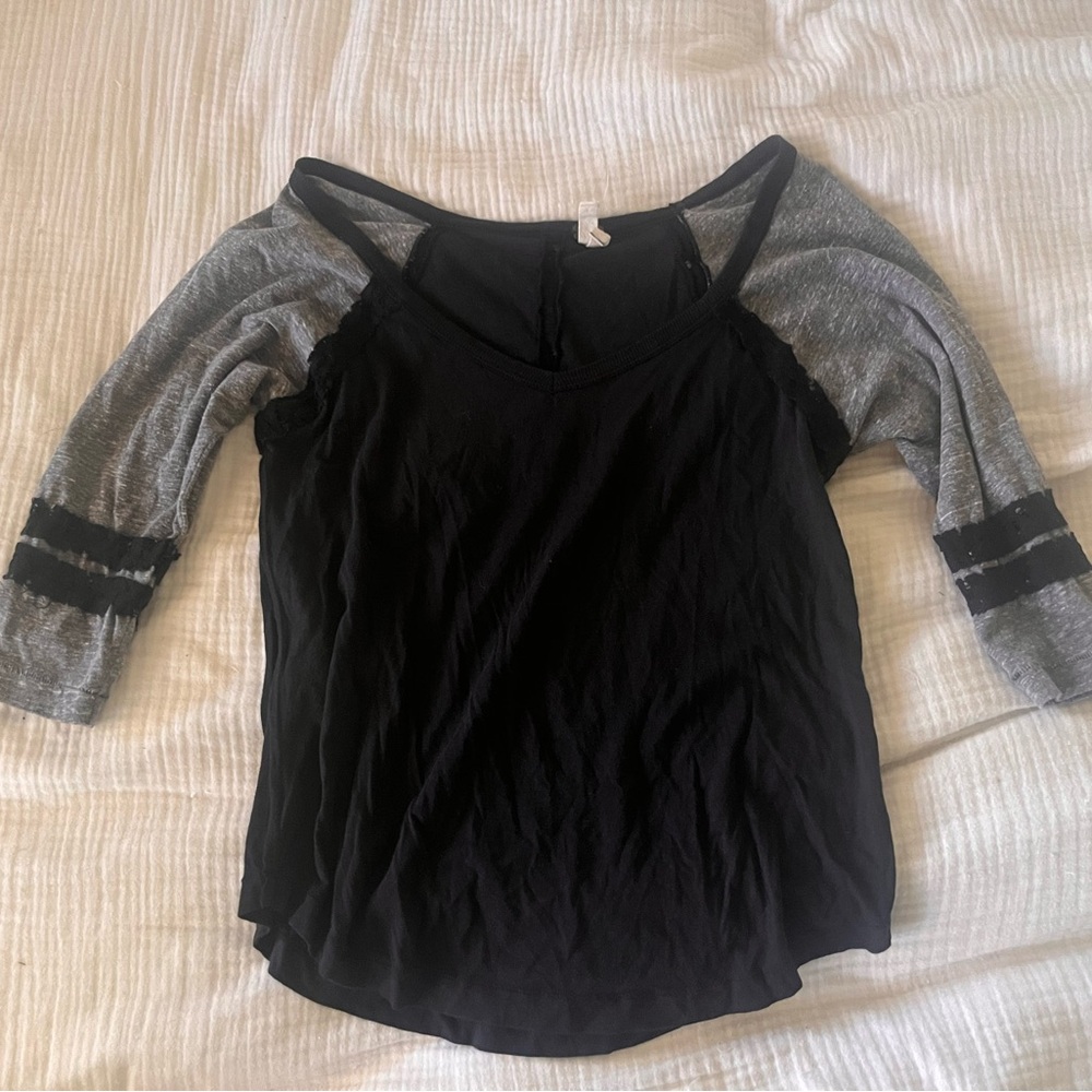 We The Free People Lace Raglan Baseball Tee Top
Shirt Black Gray Size M